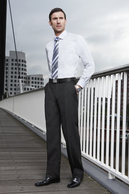 Basics Slim Fit